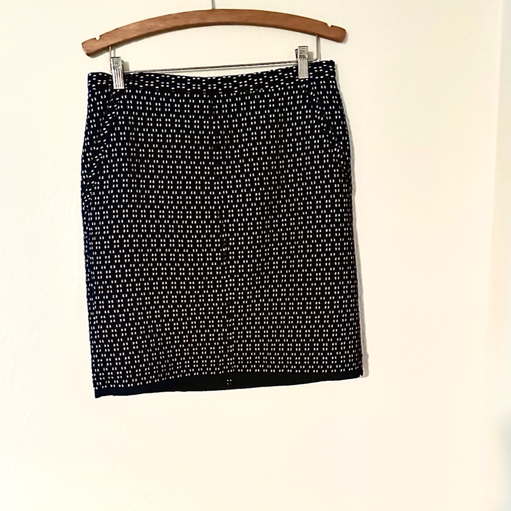 Anne Klein Tweed short skirt